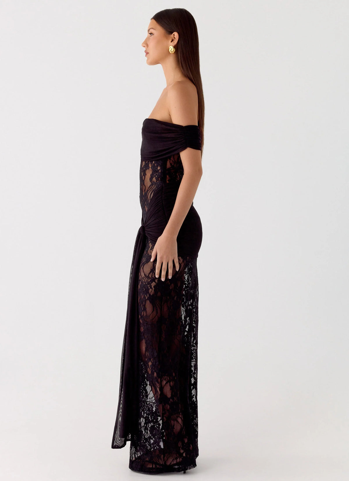 Obsidian Robe Obsidian Lace Embrace Gown – GlowEllevia