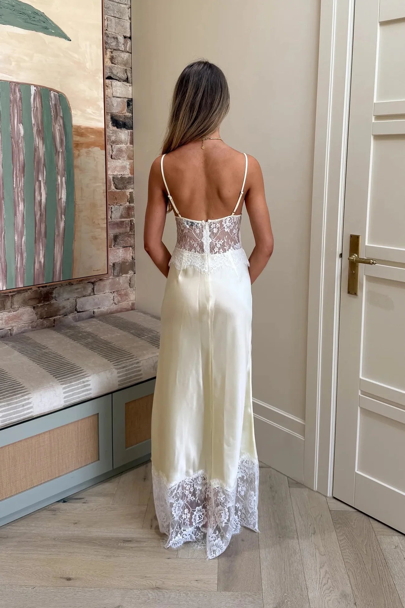 Ivory Élan Lace Satin Gown