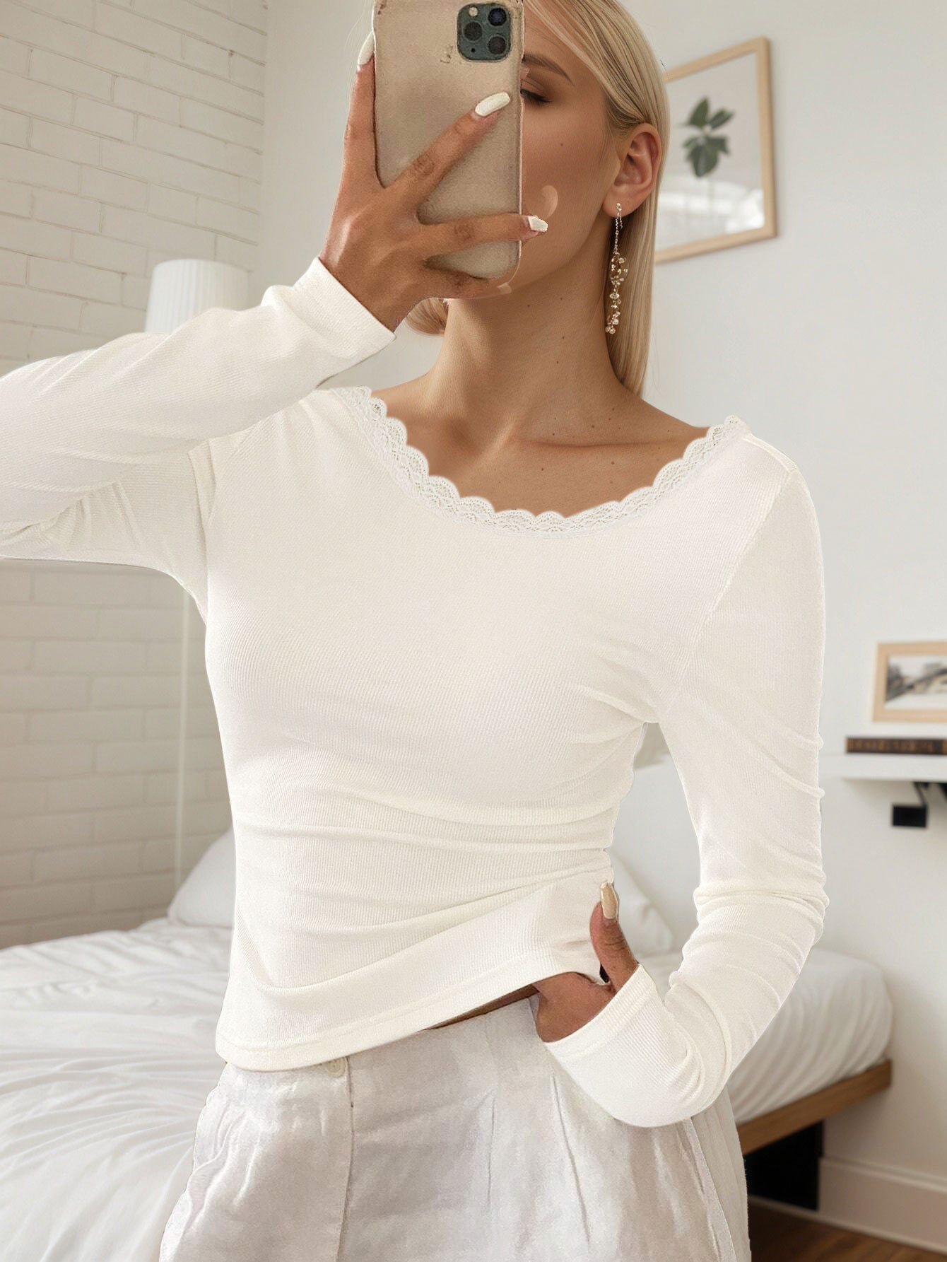 Fitted Lace Long Sleeve Blouse