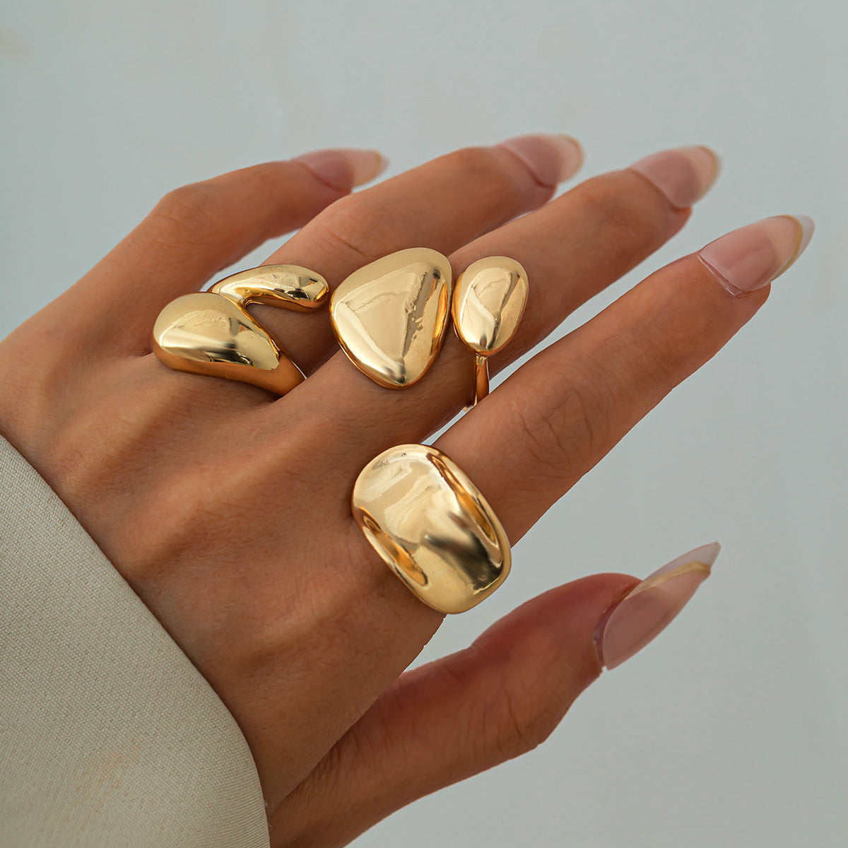 Soléa Embrace Ring Set