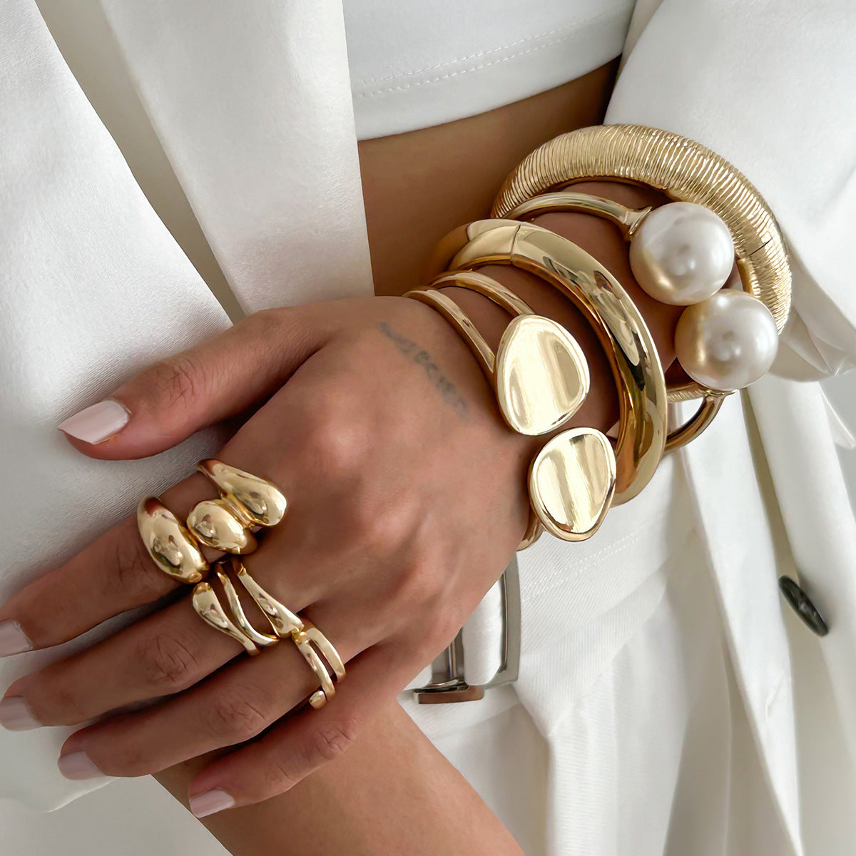 Lunara Layered Disc Bracelet Set